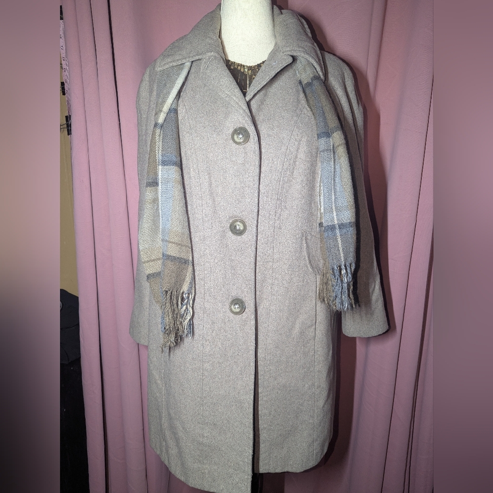 LONDON FOG Light Gray Pea Coat with Scarf 1X